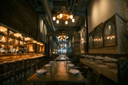 The interior of Harp & Crown
